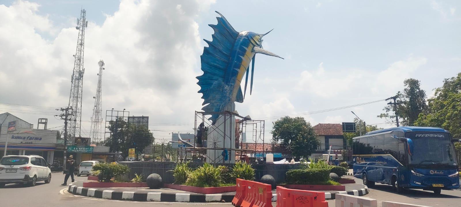Patung-Marlin-Dipercantik.jpg