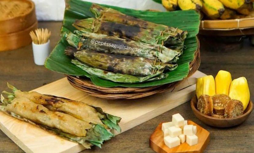 Pepes-Sagu-Pisang.jpg