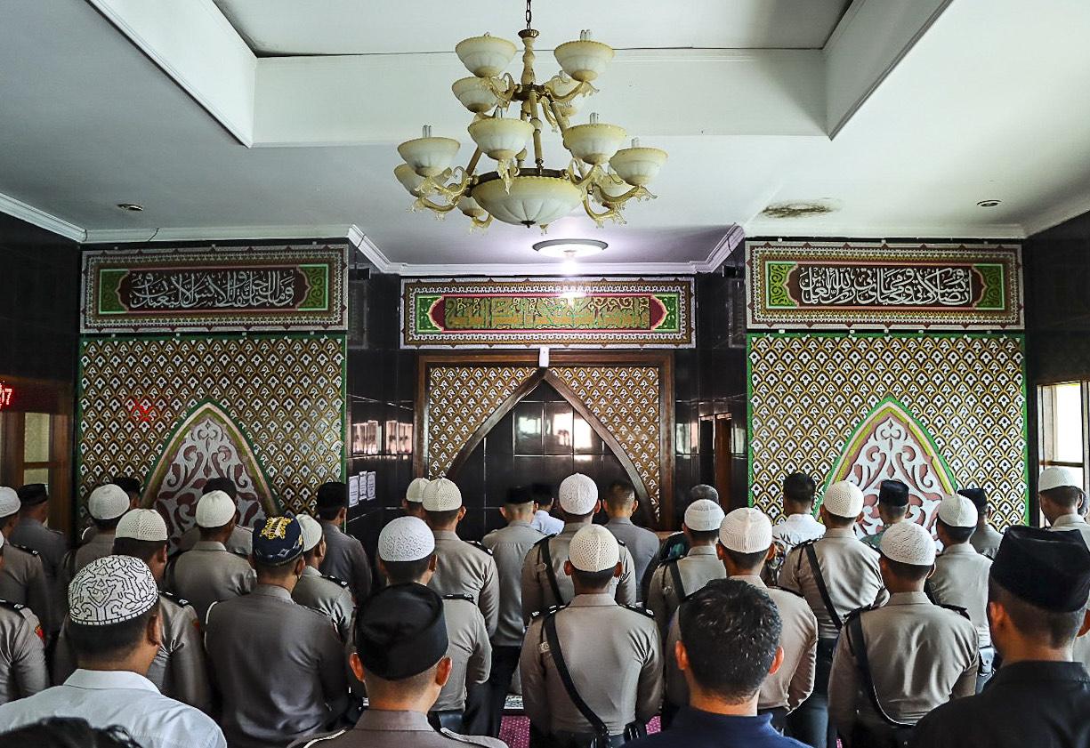 Naskah Khutbah Jumat 31 Oktober 2025: Upah yang Adil Bagi Pekerja Asal Mula Keberkahan Usaha