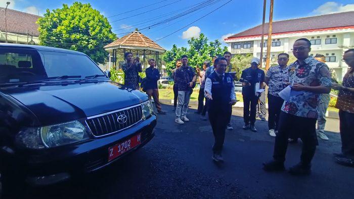 SIDAK-KENDARAAN-DINAS-Walikota-Tasikmalaya-Viman-Alfarizi-2182025.jpg