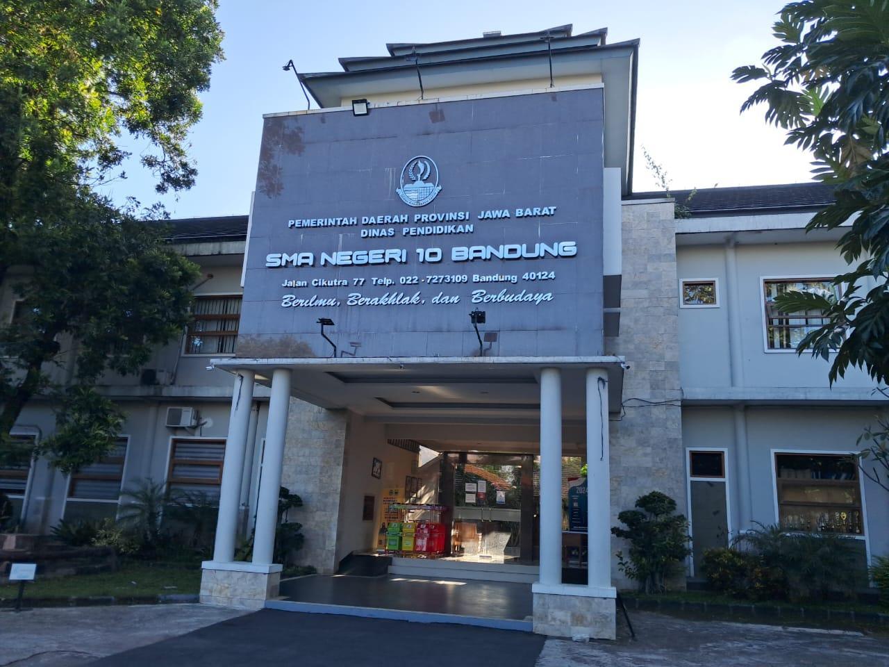 Kepsek dan Bendahara SMAN 10 Bandung Korupsi Dana BOS, Kongkalikong dengan Pengusaha Bikin Proyek