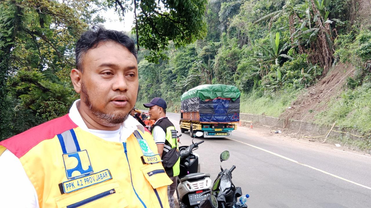 Kementerian PUPR: Jalan Raya Cadas Pangeran Aman Dilalui, Perbaikan Paska Longsor Dikebut