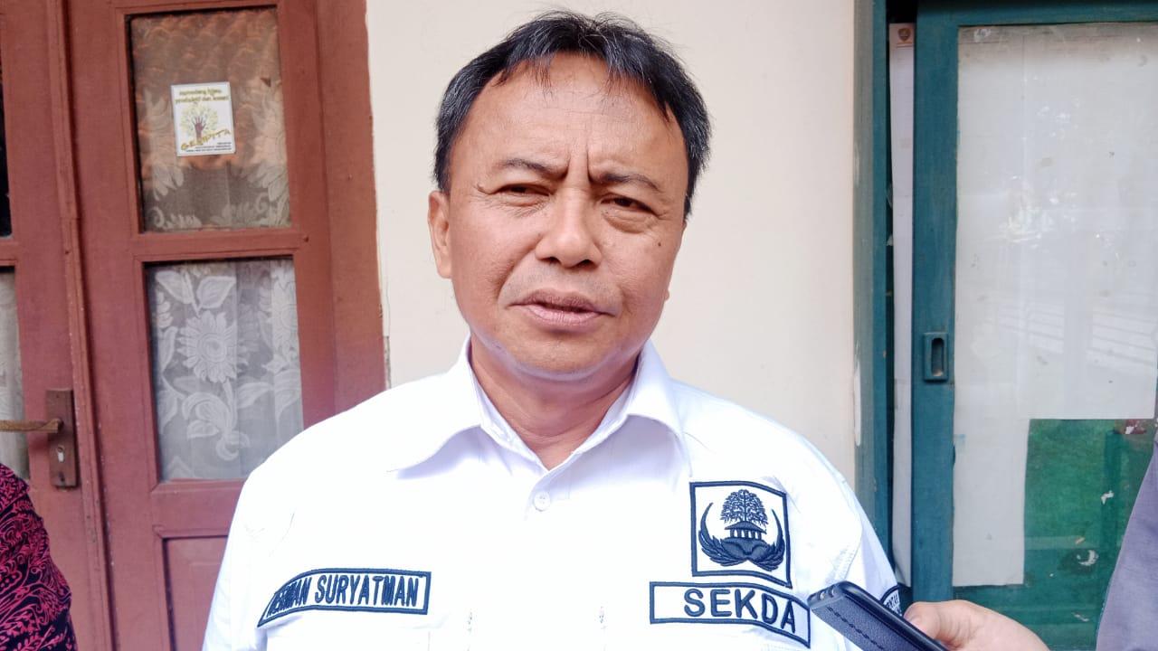 Sekda-Kabupaten-Sumedang-Herman-Suryatman-saat-diwawancara-TribunJabarid.jpg