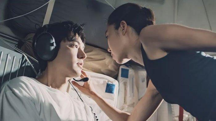 POTRET Lee Min Ho dan Gong Hyo Jin yang Jadi Sorotan saat Proses Syuting Drama Ask The Stars