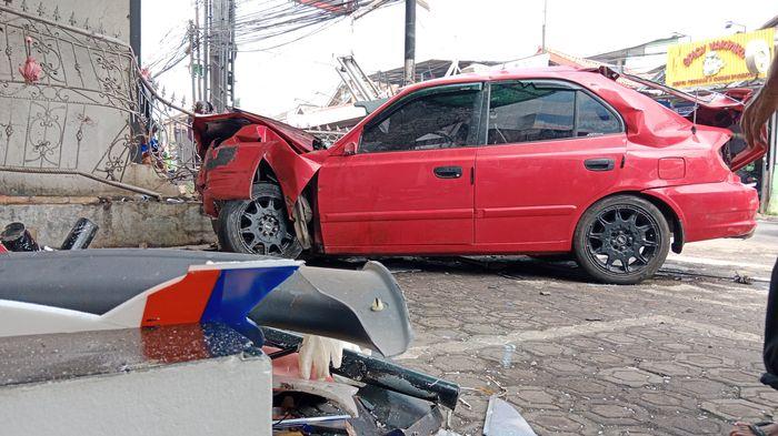 Tabrakan-beruntun-Jatinangor-Sumedang-2.jpg