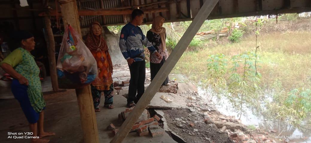 Tembok Rumah Warga di Desa Padaringan Ciamis Ambruk, Diduga Akibat Tanah Labil