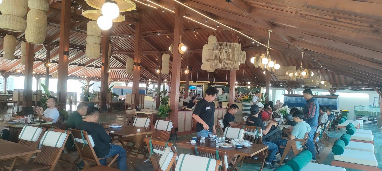 Tempat Ngopi dan Makan Berbentuk Joglo di Pangandaran, Bisa Sambil Menikmati Keindahan Pantai