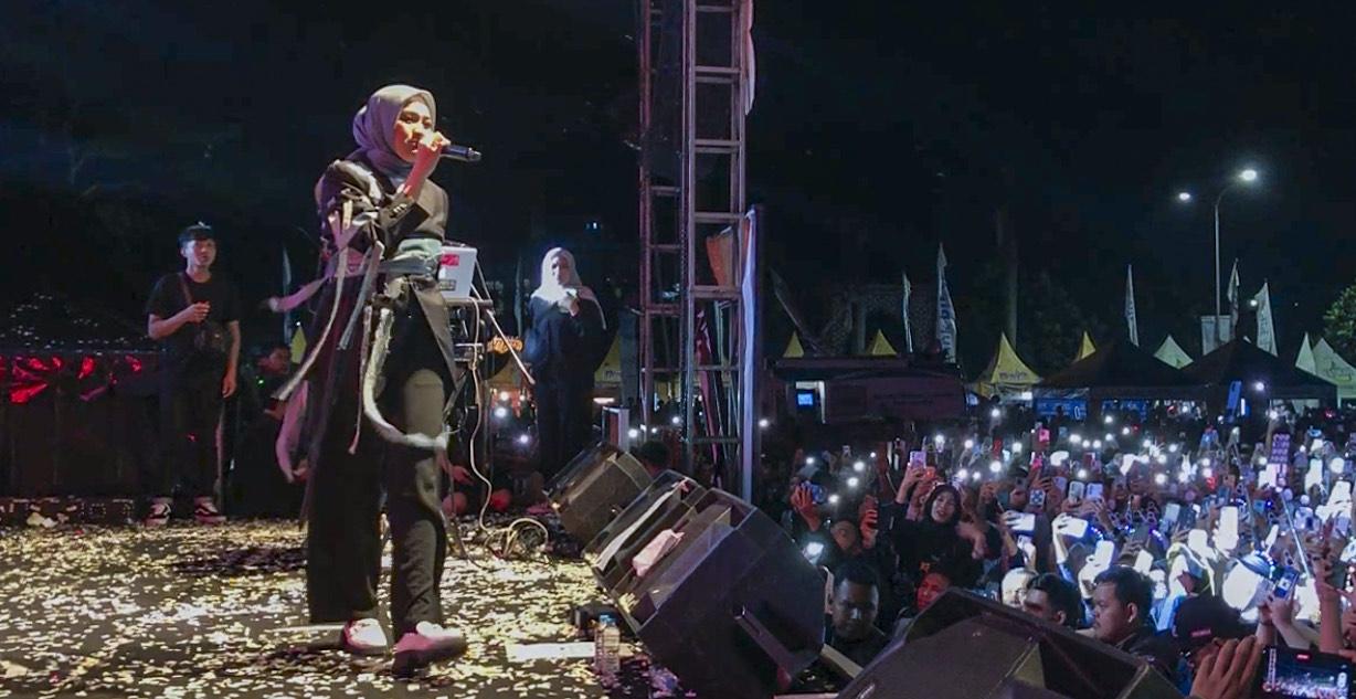 Ten 2 Five dan Salma Idol Tampil Syahdu di Bale Kota, Cheka Harap Warga Kota Tasikmalaya Terhibur