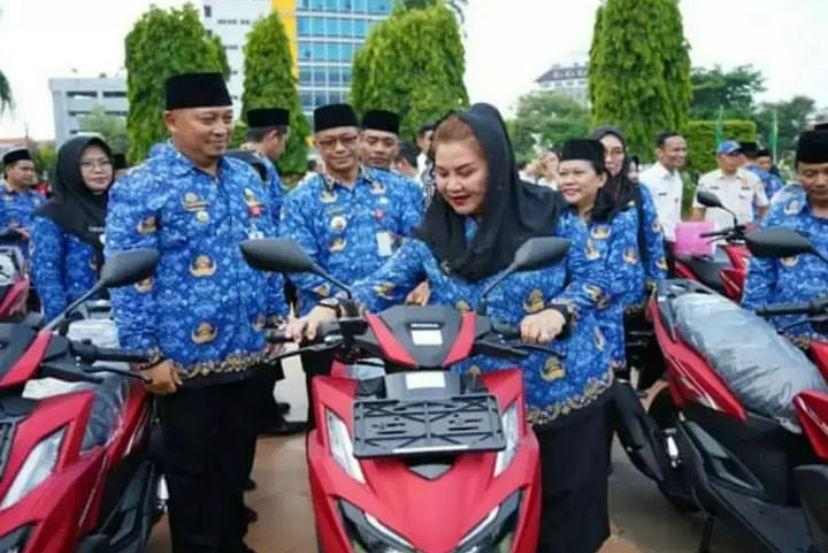 Viral-Wali-Kota-Semarang-Bagikan-177-Motor-Pada-Lurah-Hingga-Habiskan-Dana-Rp8-Miliar.jpg
