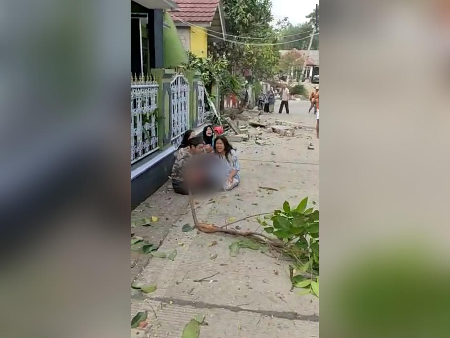 Gempa Bumi Cianjur Buat Warga Kampung Munjul Histeris, Anak-anak Terluka