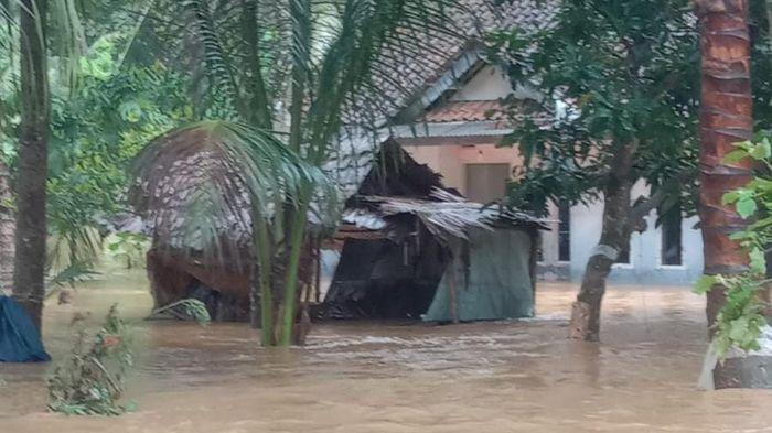 banjir-di-cijulang-pangandaran-13102025-1.jpg