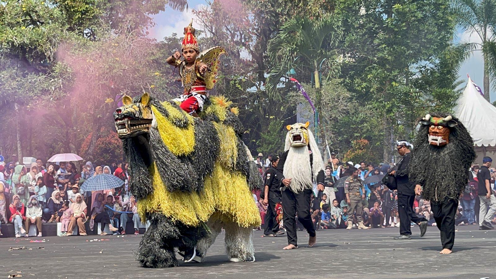 galuhetnicfestivalvcalvalvlavlalva.jpg