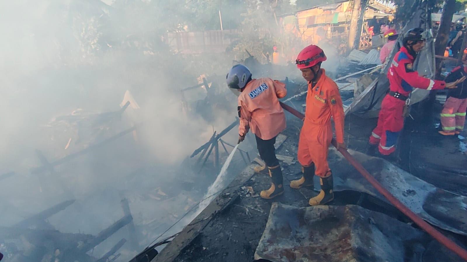 6 Kios di Desa Hegarmanah Cianjur Hangus Terbakar, Kerugian Capai Rp150 Juta