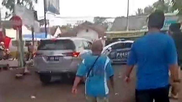 Ugal-ugalan di Jalan Wisata Pangandaran, Mobil Fortuner Dikejar Warga dan Diadang Polisi
