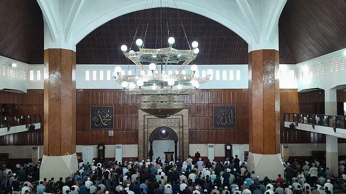 naskah-khutbah-Jumat-di-Masjid-Agung-Kota-Tasikmalaya-1.jpg