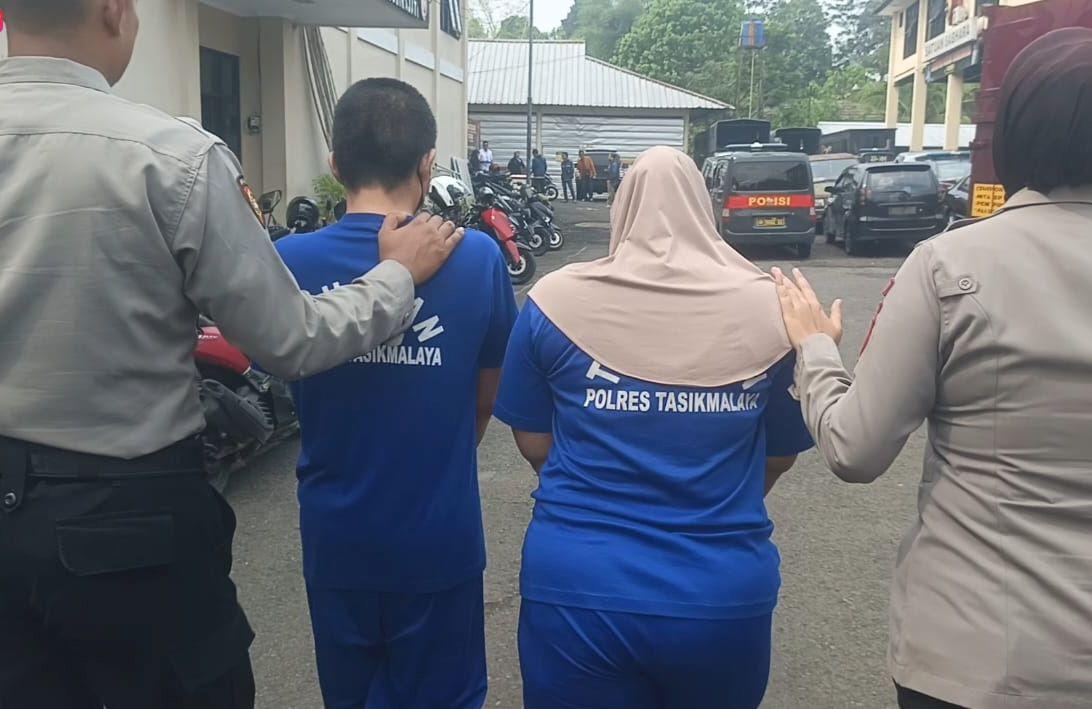 pasutrijaditersangkaengedarnarkoboyboyboy.jpg