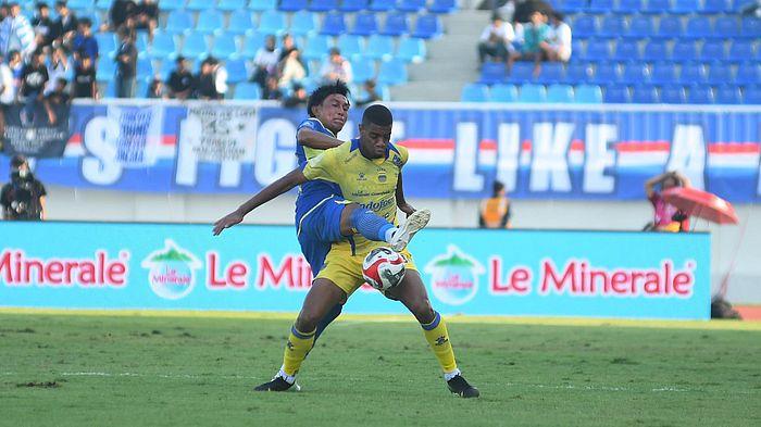 persib-bandung-uilliam-barros-vs-arema-fc-1.jpg