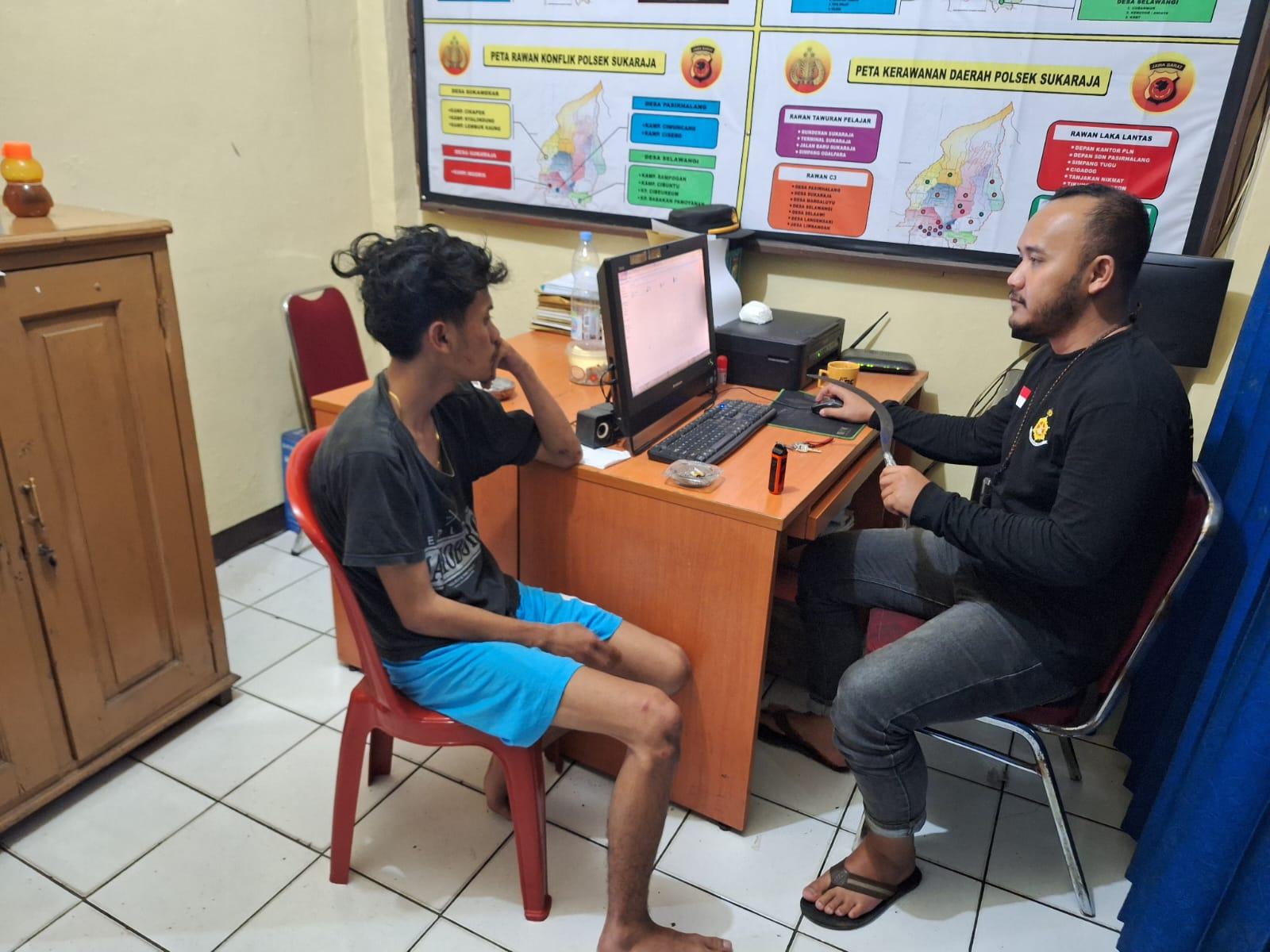 Remaja di Sukabumi Babak Belur Dihajar Massa, Diduga akan Bacok Warga Pakai Celurit