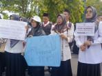 AKSI-GURU-HONORER-KEMENAG-Ciamis-21102025.jpg