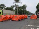 Gelar-Tenda-di-Jalan-Raya-Puluhan-Buruh-Tasik.jpg