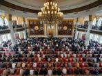 Khutbah-jumat-di-Masjid-Agung-Trans-Studio-Bandung-2.jpg