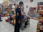 Petugas-Inafis-Polres-Tasikmalaya-Kota-di-TKP-minmarket.jpg