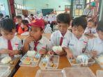 Prabowo-Dilantik-Murid-SD-di-Kalipuca.jpg