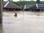Puluhan-rumah-di-Cianjur-terendam-banjir-4122024-1.jpg