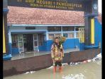 SMPN-1-Pameungpeuk-Garut-terendam-banjir.jpg