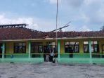 Situasi-di-SDN-2-Kujang-Cikoneng-yang-kebakaran.jpg