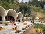 Situasi-resto-berbentuk-goa-di-kawasan-wisata-Lembang-Bandung-Barat.jpg