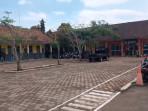 Suasana-di-luar-kelas-SMKN-1-Cipatujah.jpg