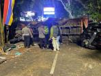 TABRAKAN-BERUNTUN-Truk-tronton-di-KBB-2272025-2.jpg