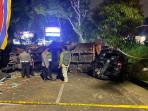 TABRAKAN-BERUNTUN-Truk-tronton-kecelakaan-di-Jalan-Kolonel-Masturi-2272025.jpg