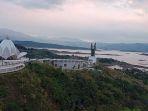 Waduk-Jatigede-Sumedang-view-Masjid-Al-Kamil-dan-Menara-Kujang-Sapasang-1.jpg