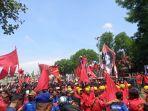buruh-buruh-di-Cirebon.jpg