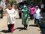 fashion-show-emak-emak-di-tasikmalaya-hut-RI.jpg