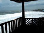 gelombang-tinggi-di-pantai-santolo-garut-06022025-1.jpg