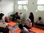 keracunan-MBG-perawatan-di-UPTD-Puskesmas-Kadungora-Selasa-3092025-sore-1.jpg