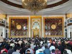 khutbah-jumat-di-Masjid-Agung-Trans-Studio-Bandung-1.jpg