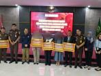 pembayaran-restitusi-terhadap-lima-korban-dokter-cabul-28102025.jpg