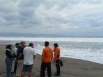 pencarian-wisatawan-di-pantai-sukabumi-1.jpg