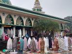 salat-Iduladha-di-Halaman-Masjid-Agung-Ciamis.jpg