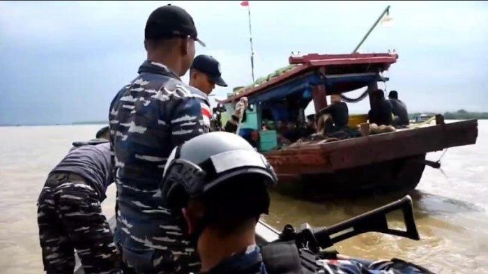 Petugas Lanal TBA Temukan Sabu 500 Gram di Kapal Pembawa 26 PMI Ilegal