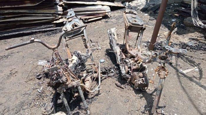 Sebuah Rumah di Bireuen Bersama 2 Sepmor dan Uang Rp 40 Juta Hangus Terbakar