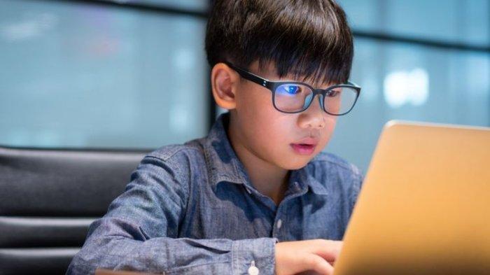 Penggunaan Antiradiasi Di Depan Layar, Apakah Bermanfaat untuk Mata?