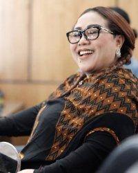 Nunung Srimulat Jaga Pola Makan Usai Divonis Mengidap Penyakit Kanker Payudara
