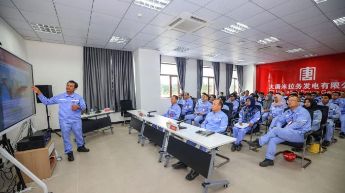 Suasana ruang rapat PT Meulaboh Power Generation