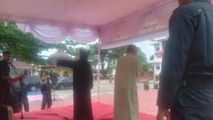 Eksekusi-cambuk-terhadap-5-tervonis-kasus-judi-online-judol-di-halaman-Kejari-Nagan-Raya.jpg