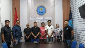 Empat-terduga-pelaku-penyalahgunaan-narkoba-bersama-petugas-F1QR-Lanal-Sabang.jpg